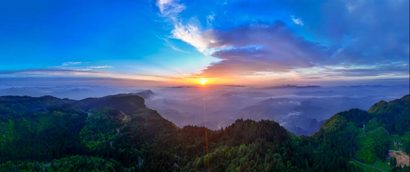 摩围山日出。九黎集团供图